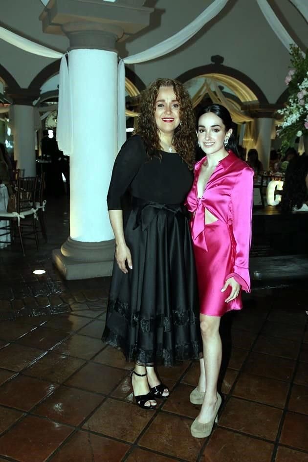 Cristina Peña Cantú y Valeria López