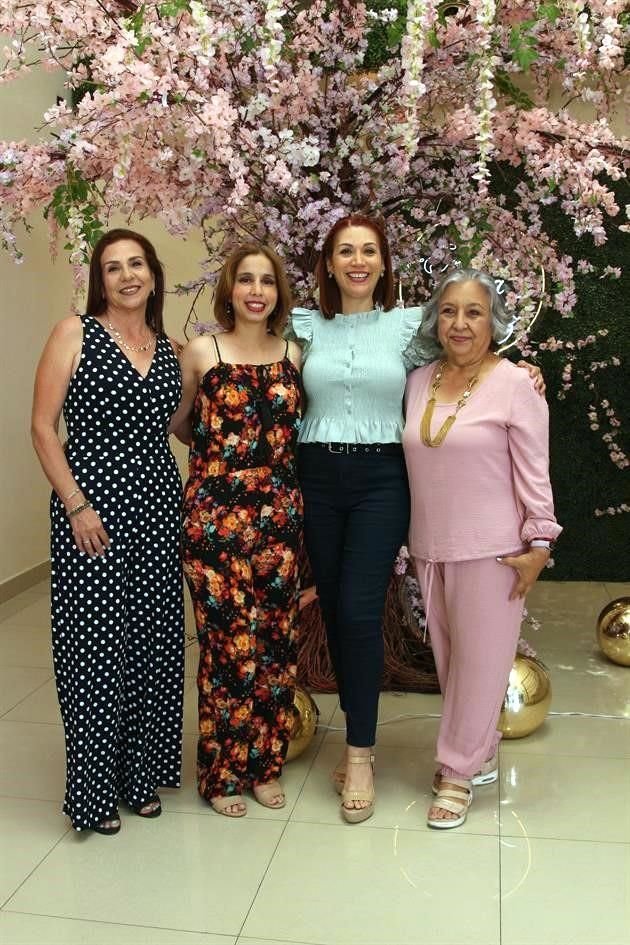 Pilar Alcocer, Damaris Treviño, Susana Garza de De la Paz y Sandra de Burfford