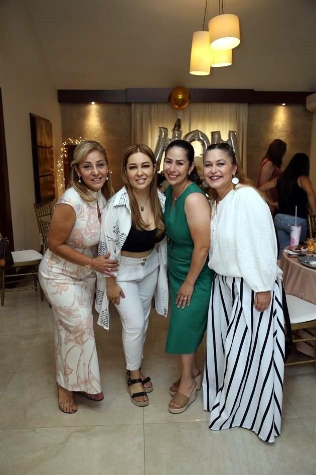 Mayte Coronado, Karina Jarero, Miriam Ovalle y Dora Fernández