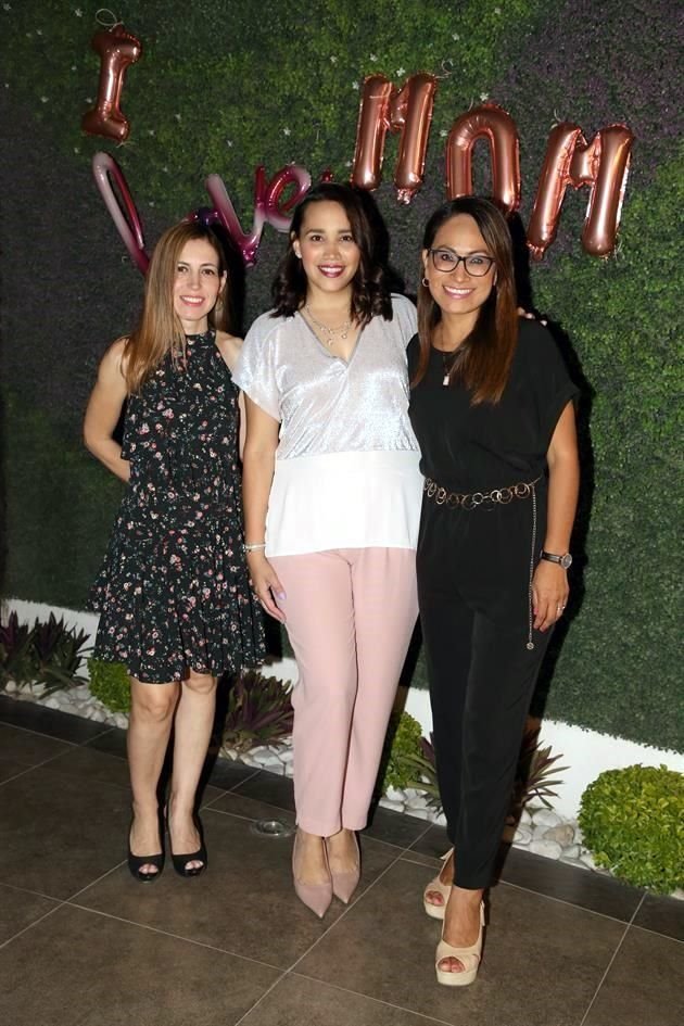 Elizabeth Méndez, Aurora Garza y Laura Morales