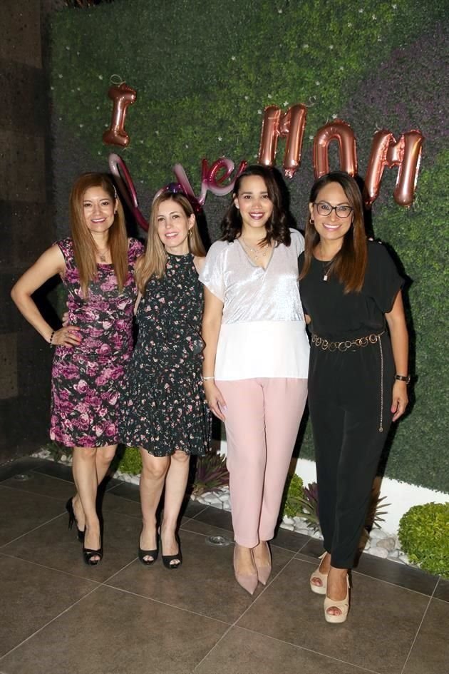 Mireya Sánchez, Elizabeth Méndez, Aurora Garza y Laura Morales