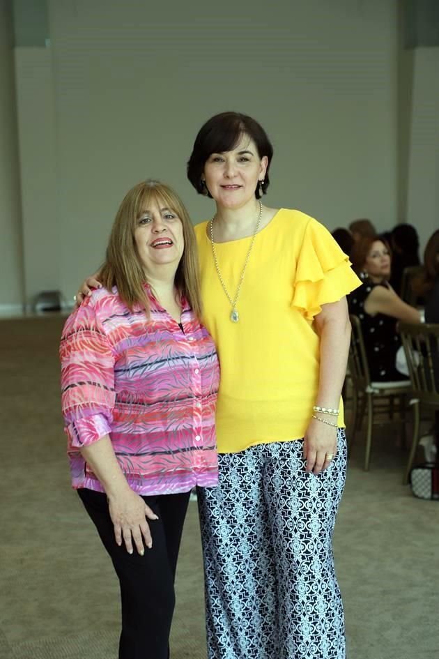 Patricia Fernández y Adriana Martínez