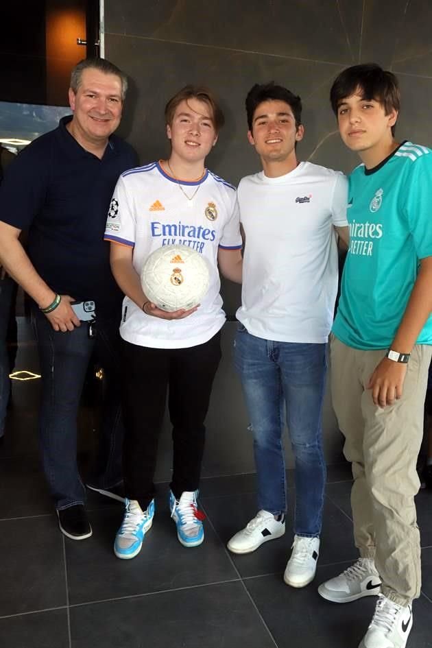 Mauricio Salinas, Óscar Mauricio Salinas, Claudio Treviño y Andrés Galindo
