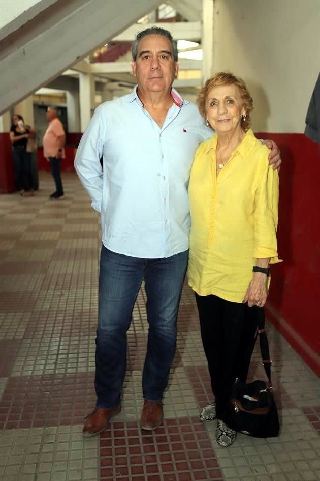 Alberto Garza Zambrano y Consuelo Zambrano de Garza