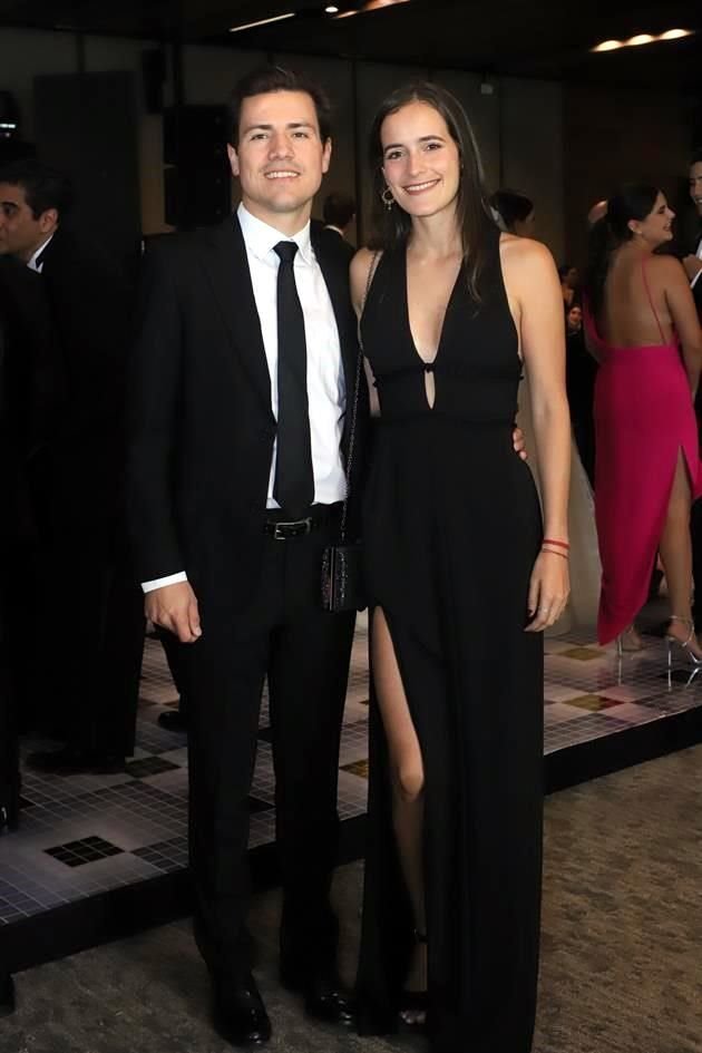 Paul Rivero y Paulina López
