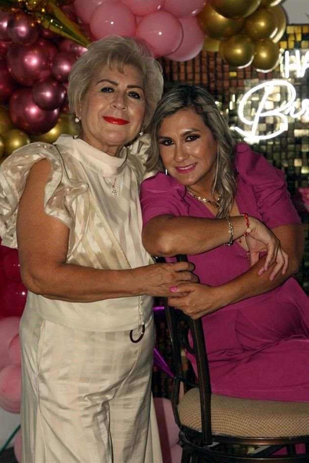 Graciela Martínez y Beulah Soto
