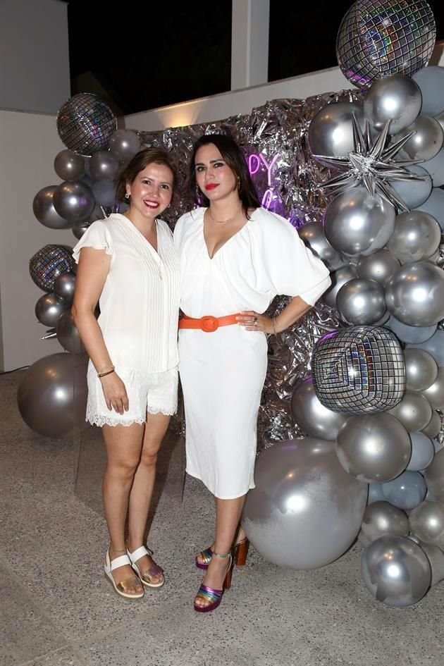 Pamela González de Martínez y Cynthia Garza