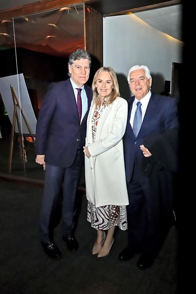 Alfredo Cano, Catalina Martínez de Cano y Hugo Martínez