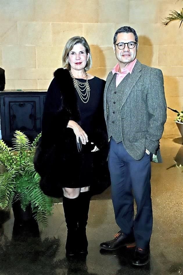 Esperanza Llaguno y Francisco García