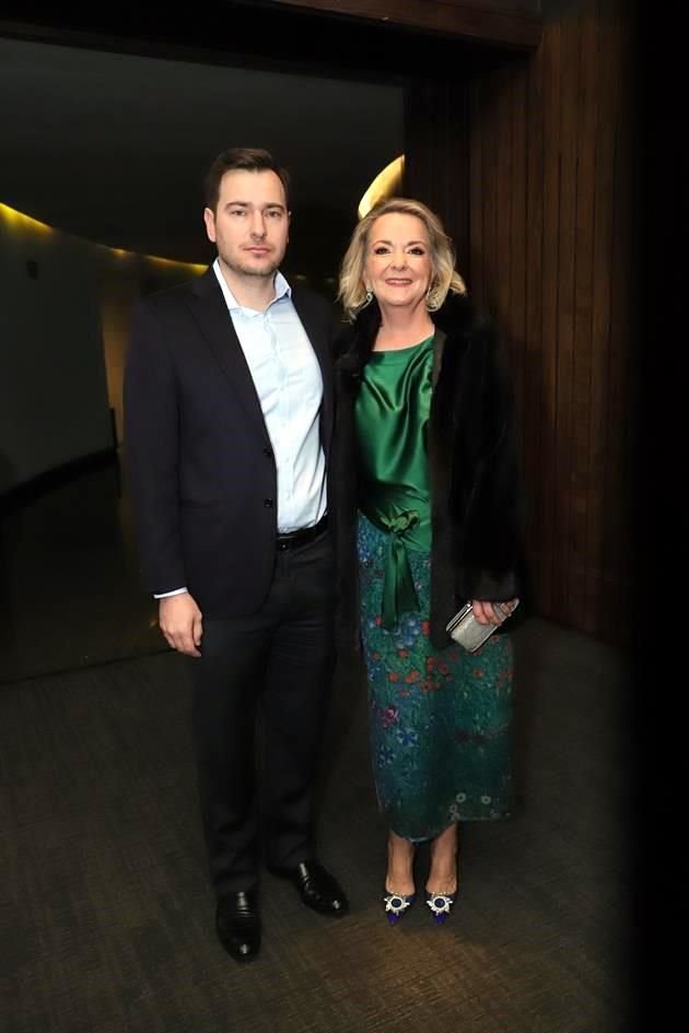 Rodrigo Antunez y Lourdes Cruz