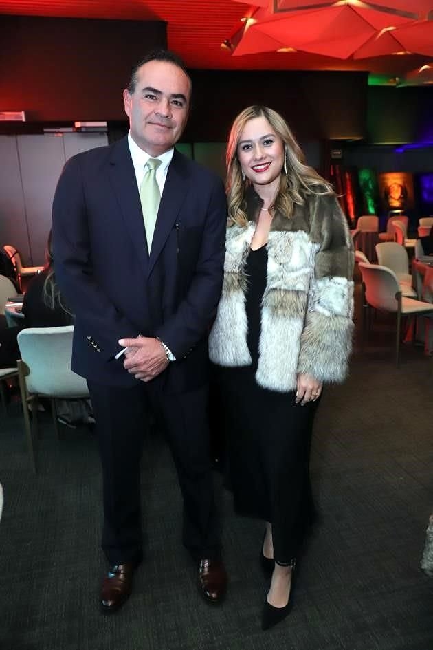 Luis Aragón y Denisse Palacios