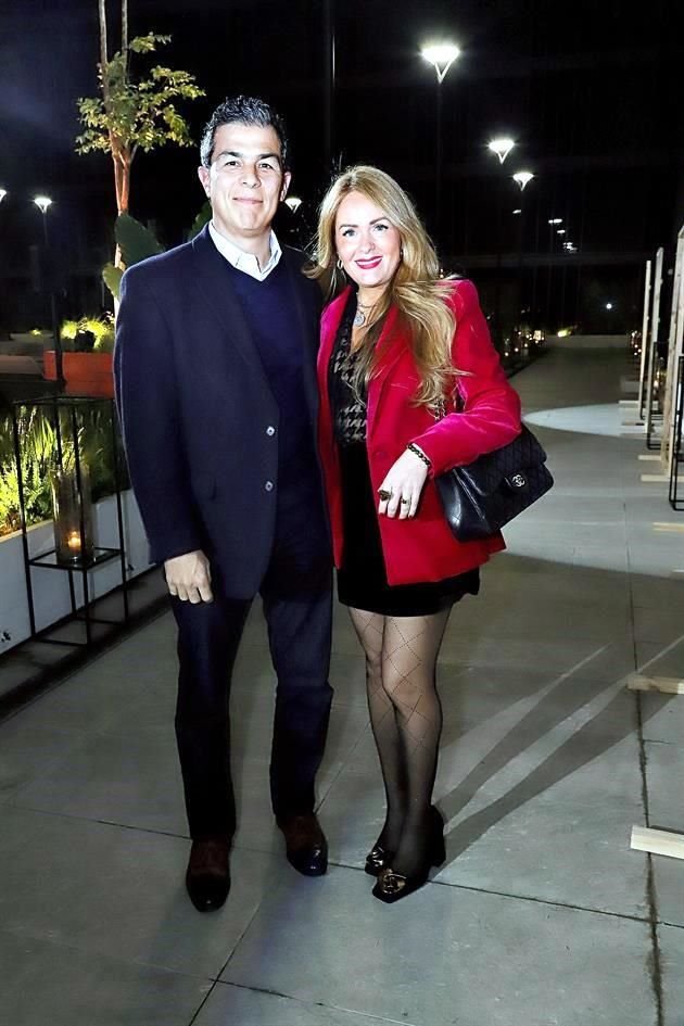 Juan Carlos Casado y Annette Manautou de Casado