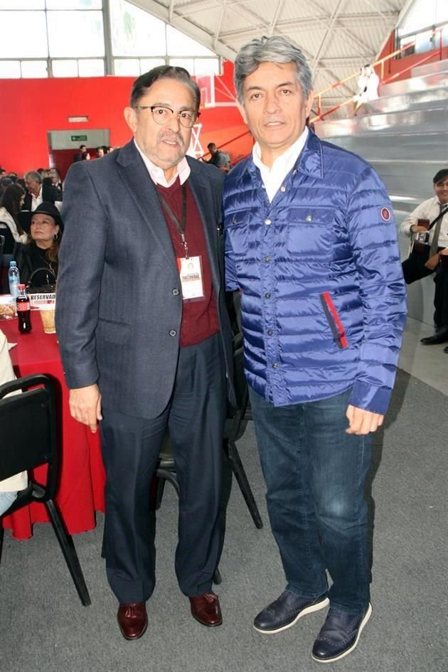 Jesús Cantú y Juan Paura, Secretario General de la UANL