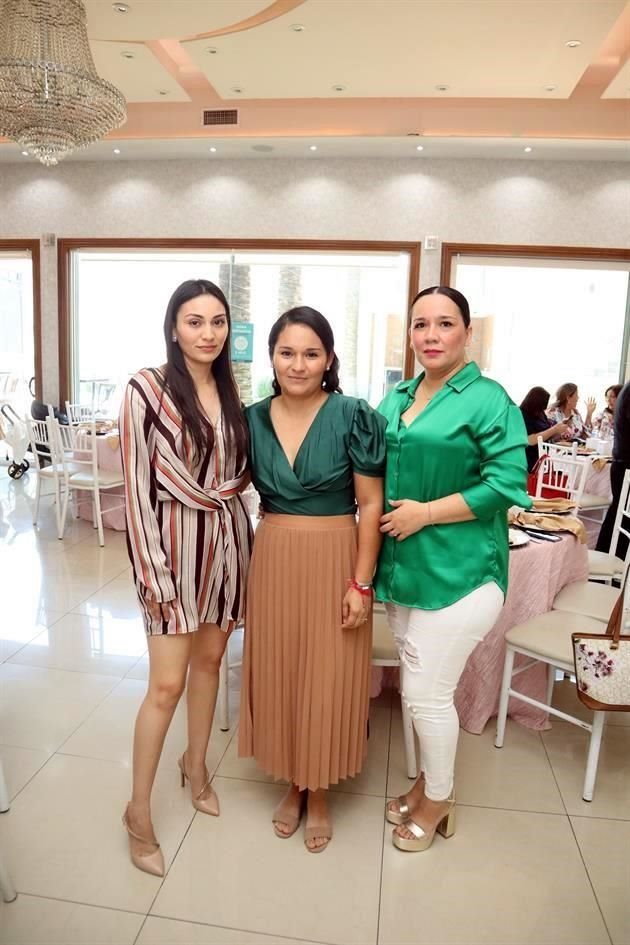 Valeria Benavides, Lizeth Benavidez e Iris Vizzuet