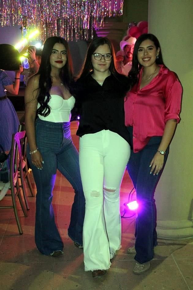 Sandra Arellano, Michelle Cantú y Lizy Saucedo