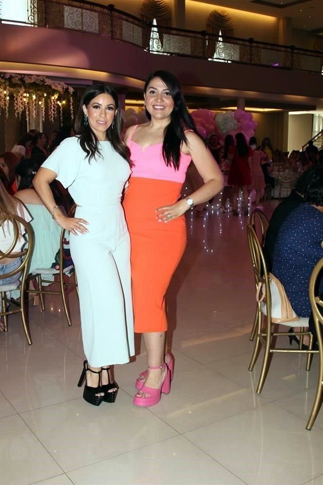 Yudith de Flores y Lorena Esparza de Hernandez