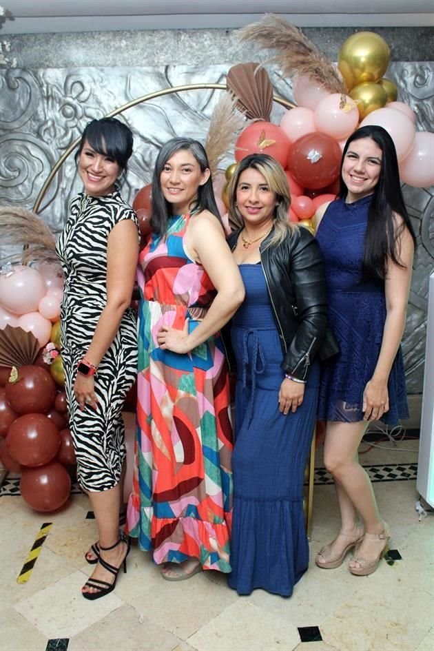 Marisol Aguirre, Aurora Rodríguez, Daniela Silva y Lucía Pérez