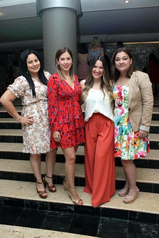 Mabel Garza, Daisy Garza, Yuli Campos y Cony Domínguez