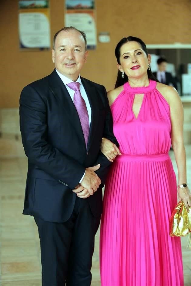 Antonio Garza y Mónica González