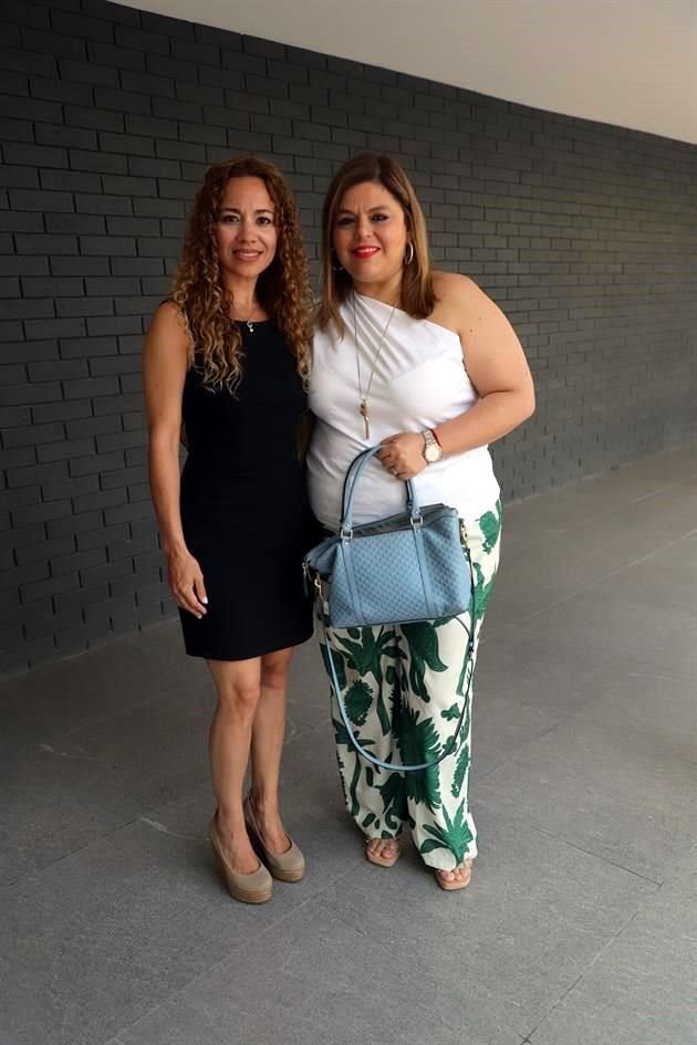 Janeth Martínez y Mónica Gómez
