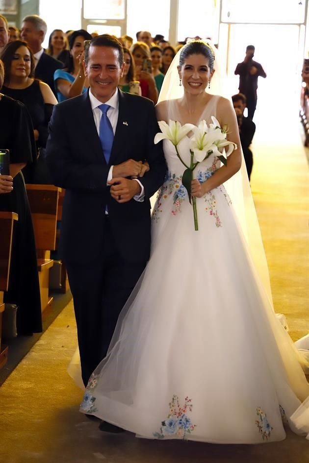 La novia con su papá, Javier Garza de la Garza