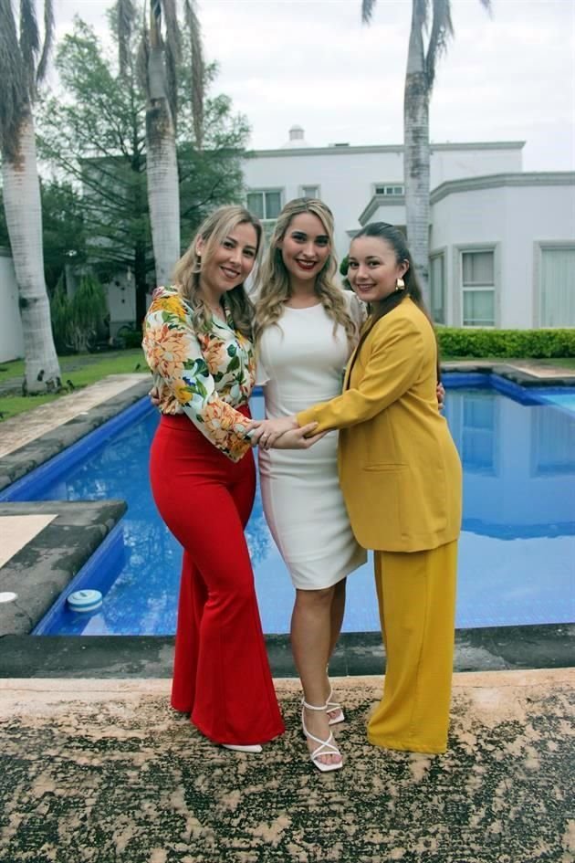 Sonia Salazar, Anasofía Flores y Priscilla Vázquez