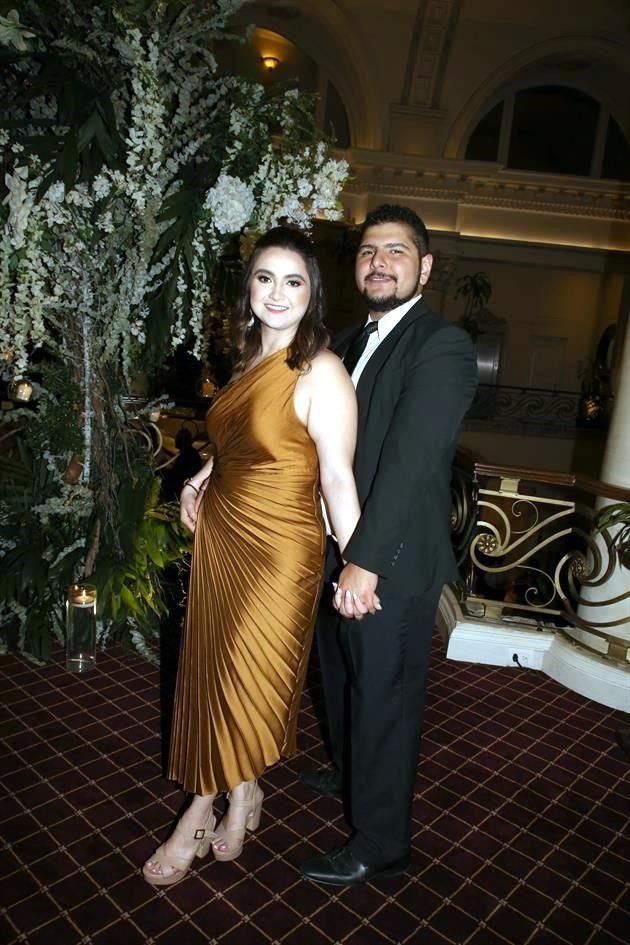 Fanny Montemayor y Chay Nejad Nia