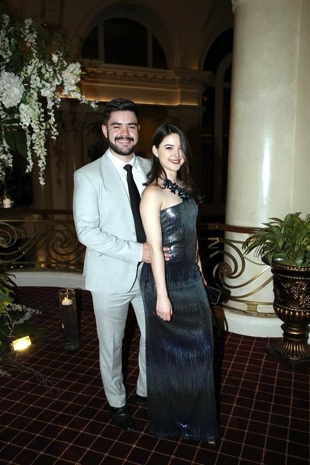 Alex López y Lizet Flores