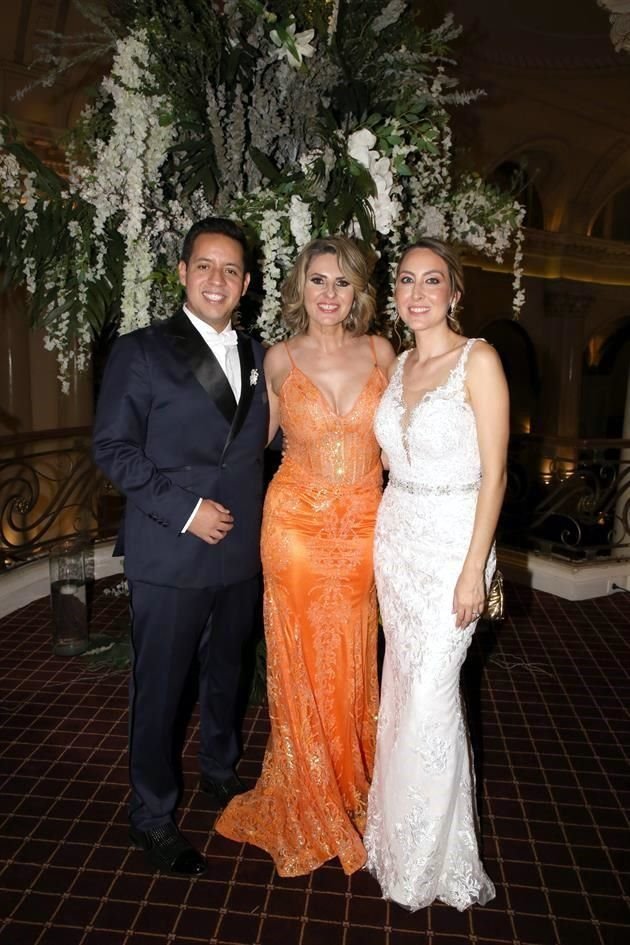 Axel Méndez Rebollo, Cruz María Cantu y Sofía García Cantú