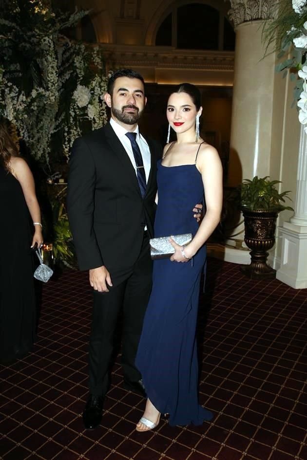 Jesús Garza y Julia Garza