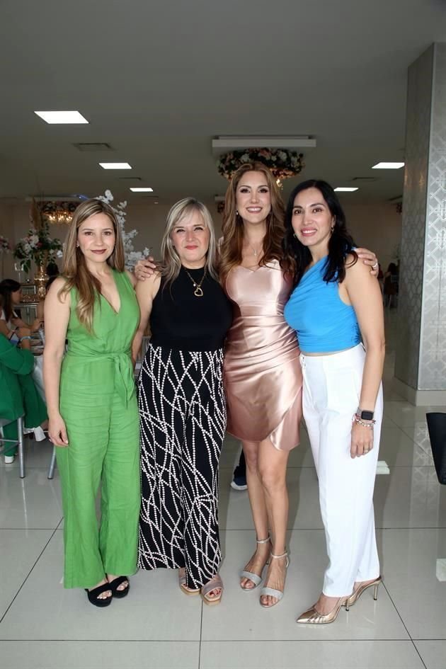 Laura Perches, Coco Alanís, Silvia Segura y María Magaña