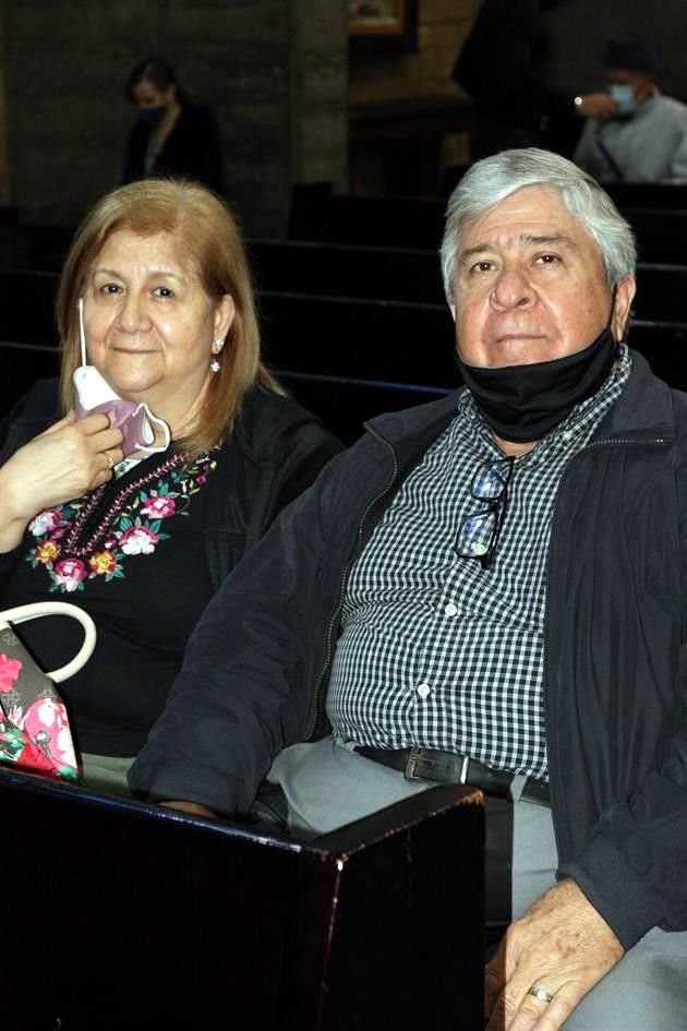 Alma Delia García y Clemente Gómez