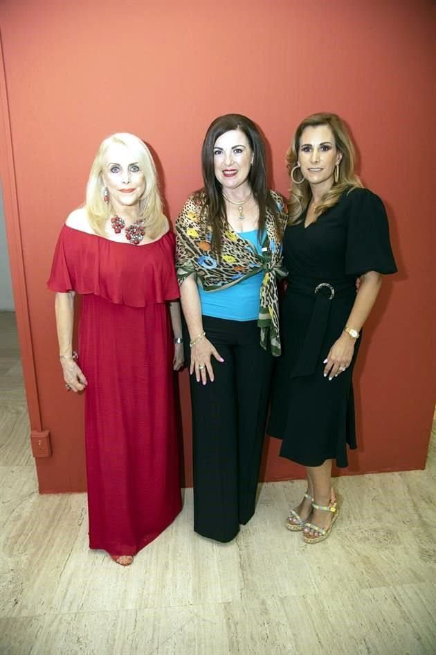 Tey Salas, Marlene Dávila de Rodríguez y Graciela Tancredi