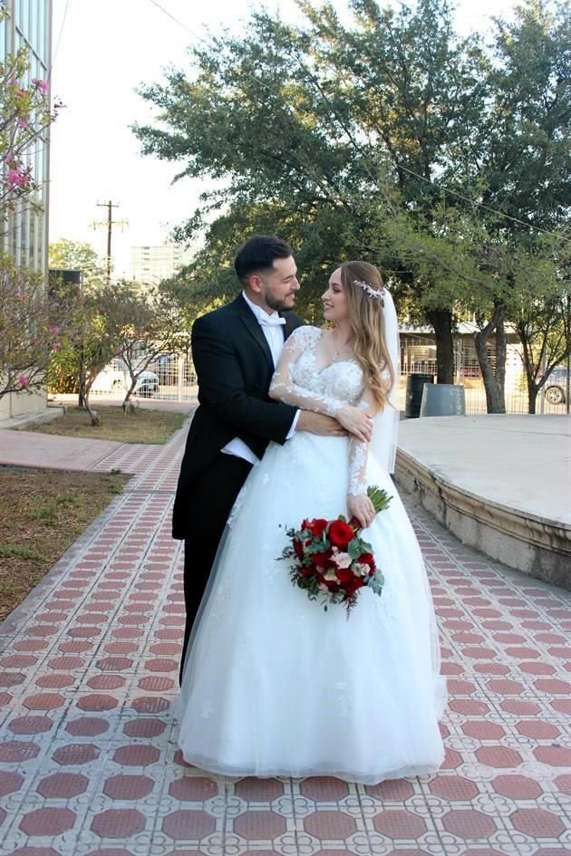 Sebastián Aguirre y Michelle González