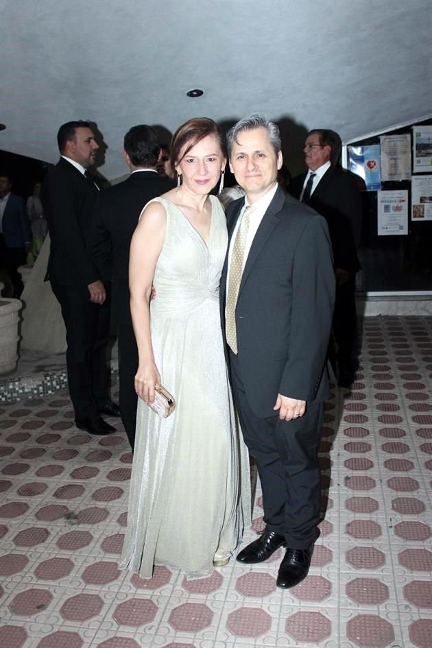 Ana Montemayor y Juan Alanís