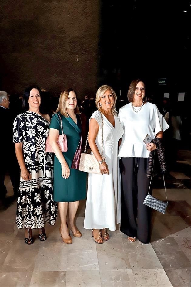 Claudia Morales, Celina Lankenau de Canales, Maye Olivares de Ortiz y Gaby Jaime de Barrera