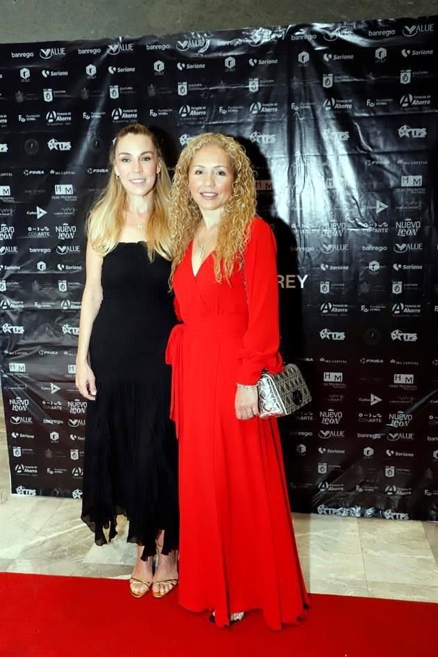 Verónica Gracia y Sandra Guzmán de Elizondo