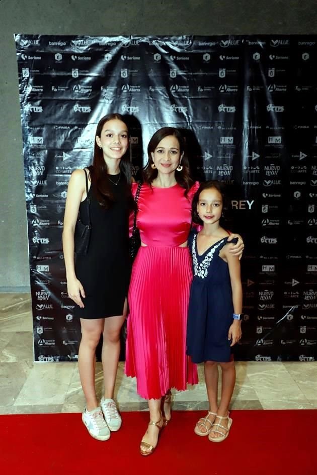 Inés Navarro, Valeria Guerra y Amelia Navarro