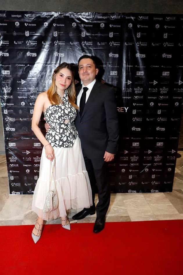 Ale Yllán y Jesús Riojas