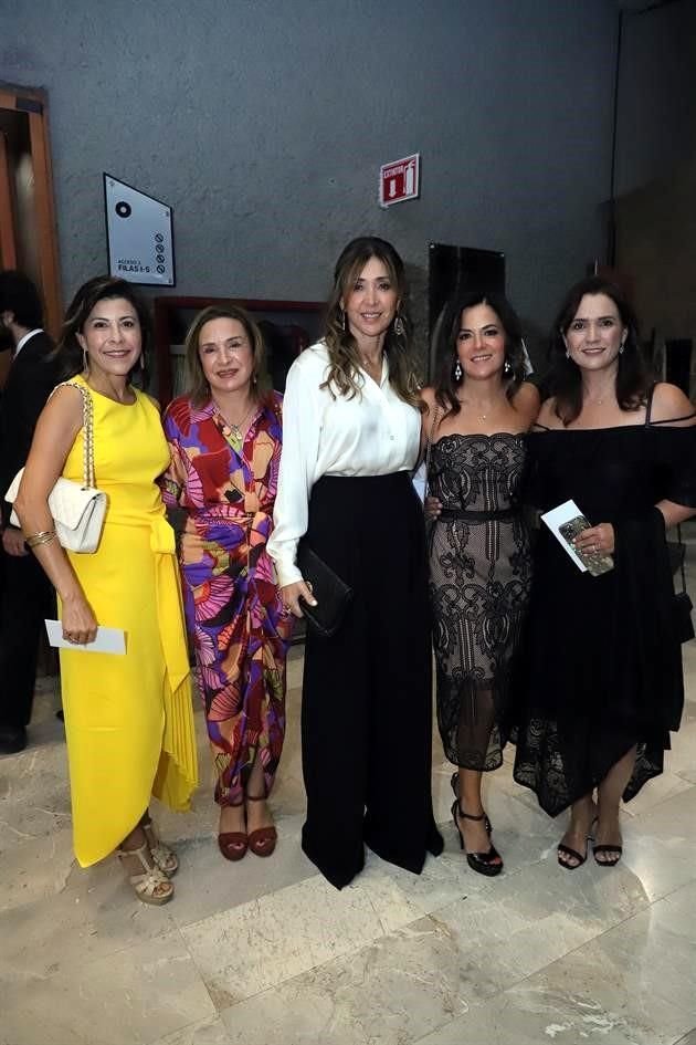 Norma Garza de Lozano, Romelia Valle de Herrera, María Medellín de Rodríguez, Alba Flores y Gaby Alanis de Rousseau