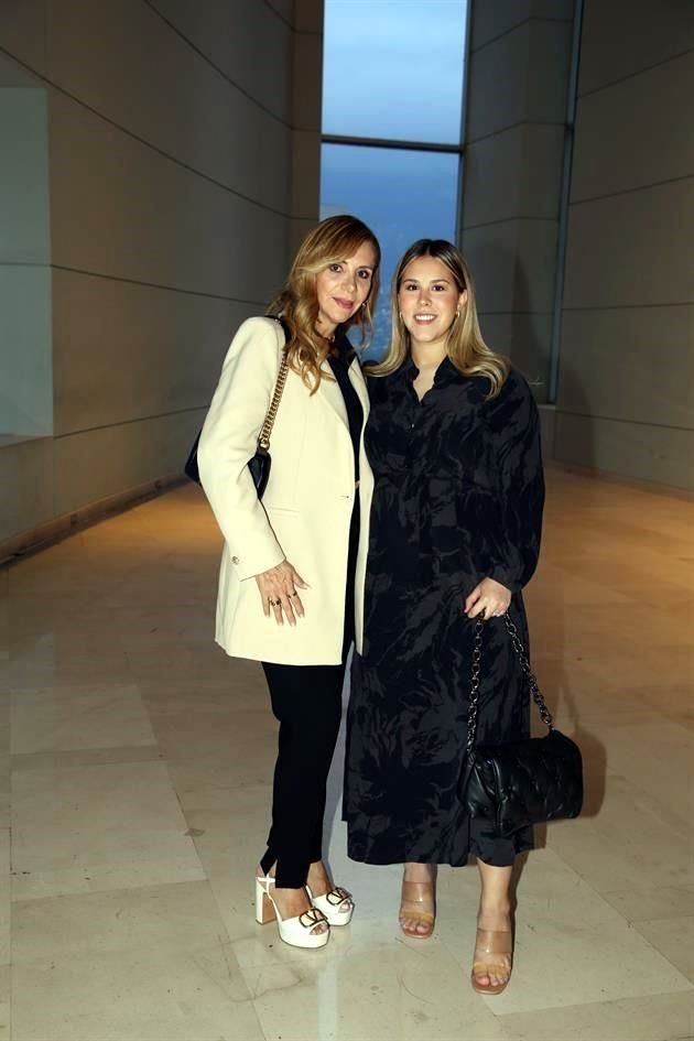 Martha González de Escarcega y Priscila Elizondo de Escarcega