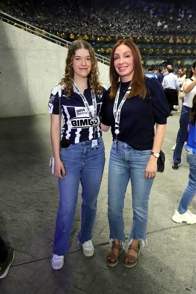 Isabela Durán y Noelia de Durán