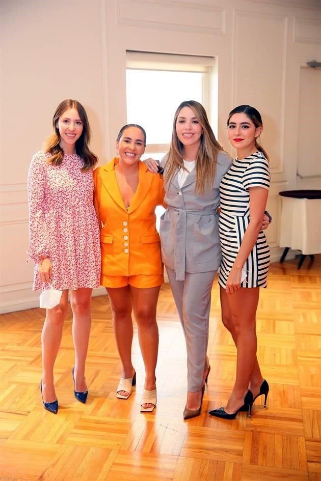 Roselia Rodríguez, Estefanía Rodríguez, Helia Rodríguez y Giovanna Martínez