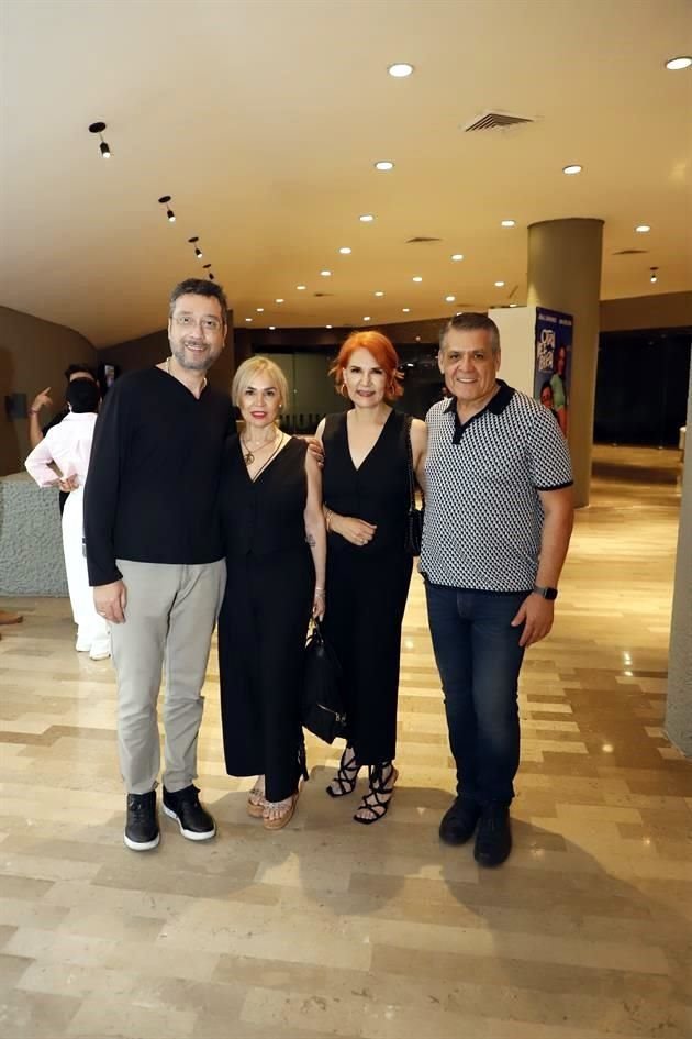 Javier Sánchez, Connie González, Dinorah López y Héctor Martínez