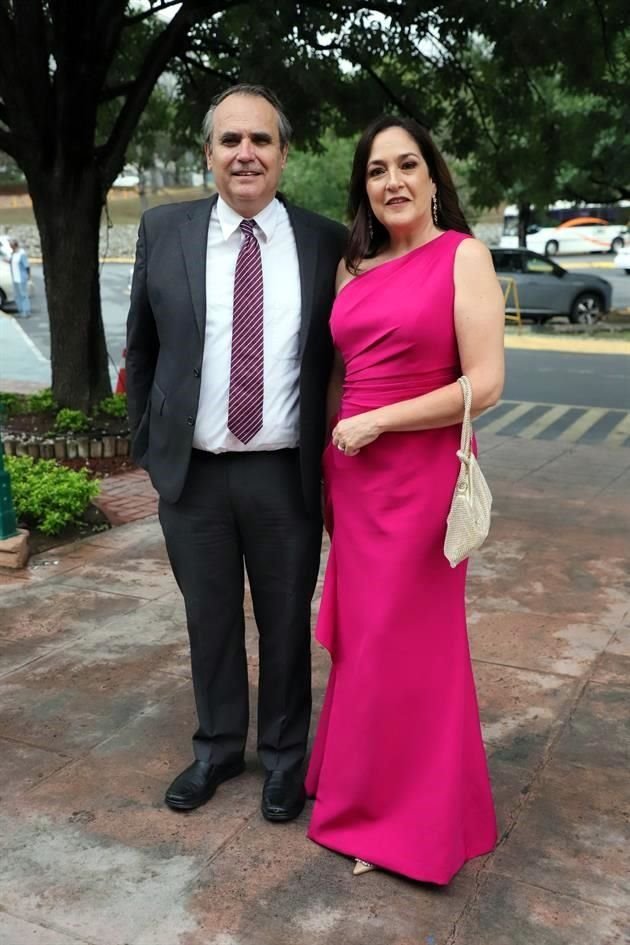 Jorge Cañada y Rocío González de Cañada