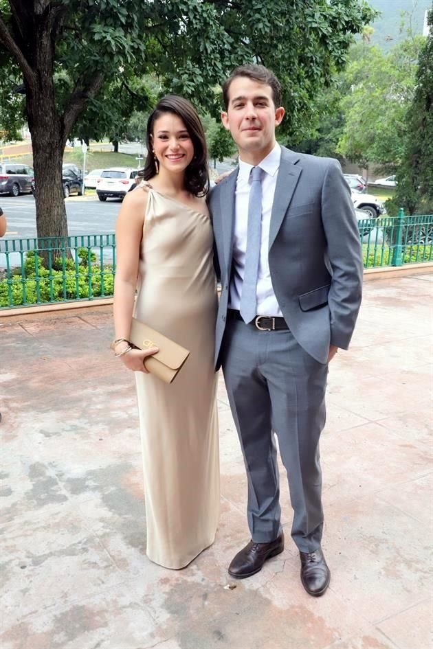 Victoria Derbez y Juan Pablo Pons