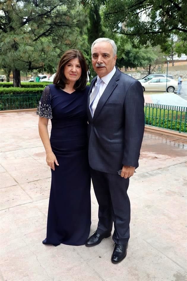 Verónica Martínez de González y Horacio González