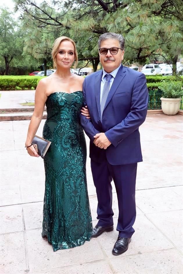 Rossana López de Martínez y Guillermo Martínez Longoria