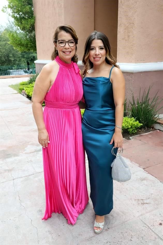 Patricia Villagómez de Herrera y Pamela Herrera