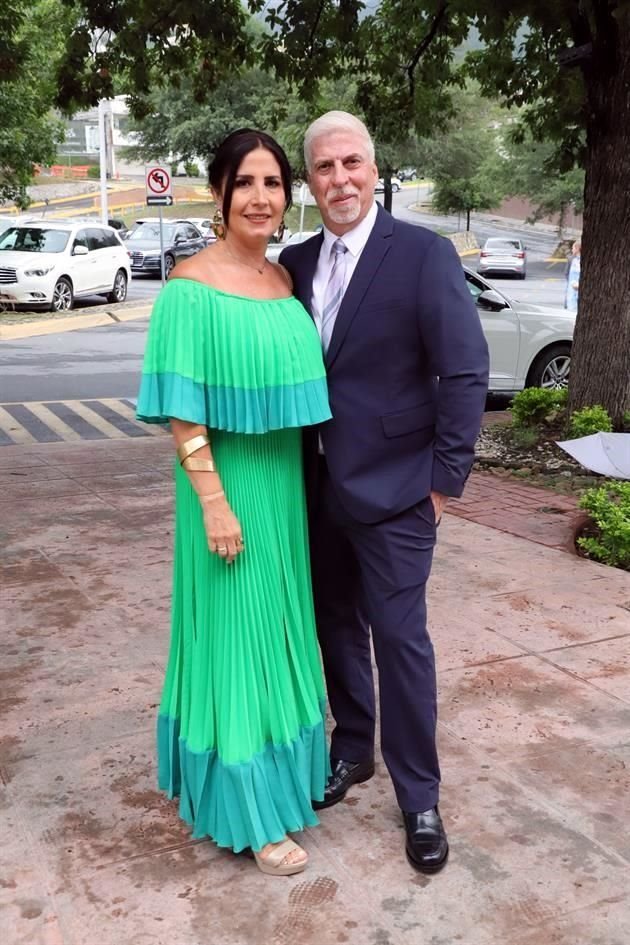 Maricarmen de Toro y Luis Canchi